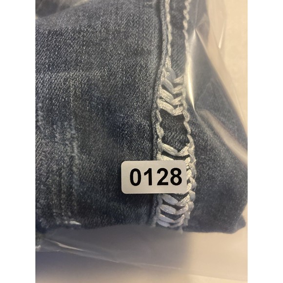 Bongo Womens Y2K Denim Distressed Jeans Low Rise Rolled Hem Embroidered Size 7 - Picture 16 of 16